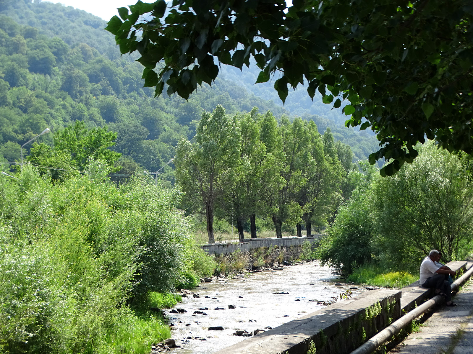 Dilijan (Дилижан) (Photo license: CC BY 2.0)